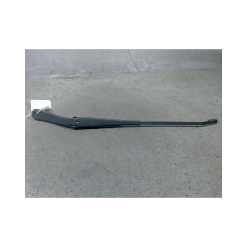 BRAS ESSUIE-GLACE AVANT DROIT DACIA SANDERO 2008-