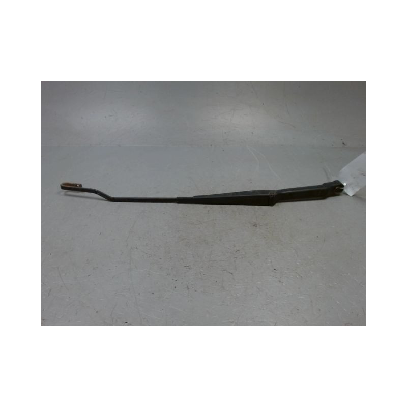 BRAS ESSUIE-GLACE AVANT DROIT VOLKSWAGEN POLO 94-99