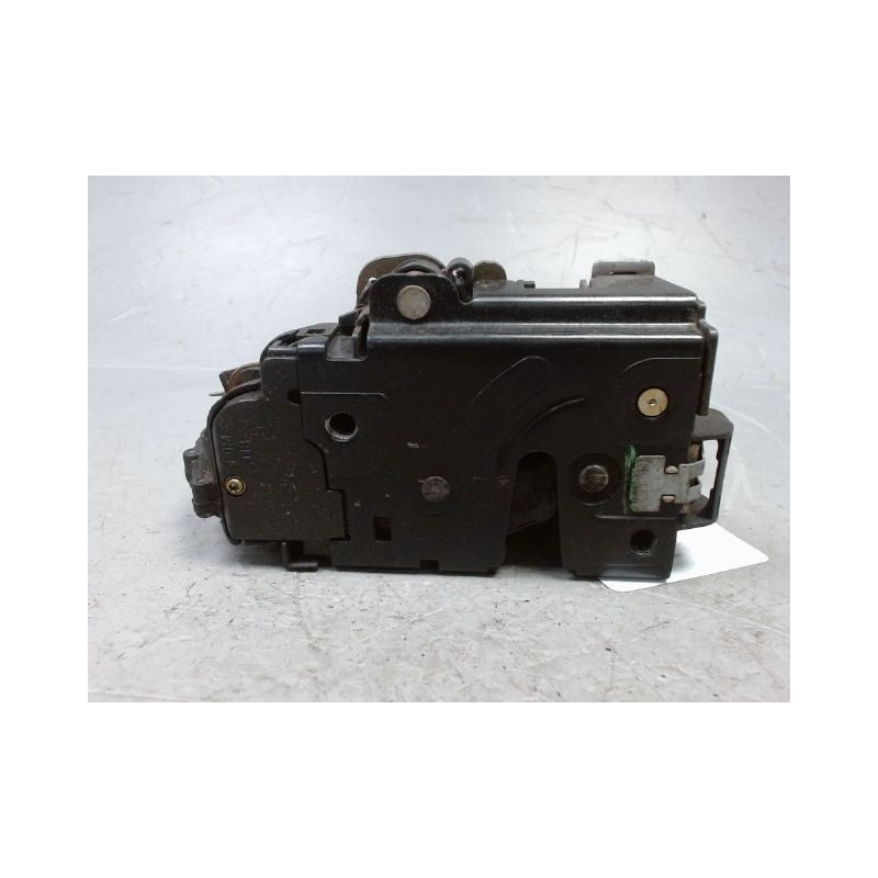 SYSTEME CONDAMNATION AVANT DROIT VOLKSWAGEN GOLF IV 98-2004