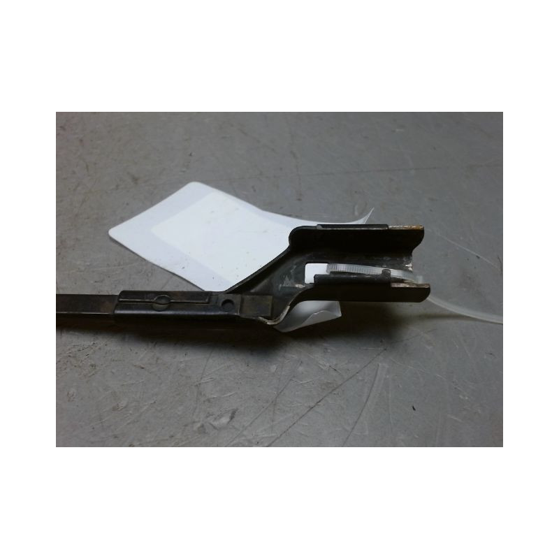 BRAS ESSUIE-GLACE AVANT GAUCHE FIAT 500 2007-
