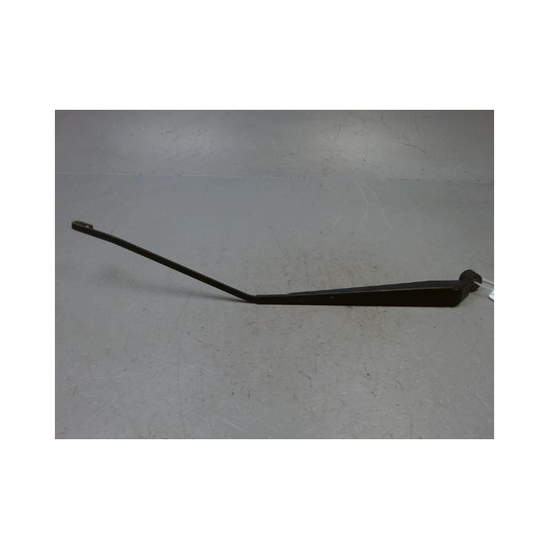 BRAS ESSUIE-GLACE AVANT DROIT SUZUKI SWIFT 3P