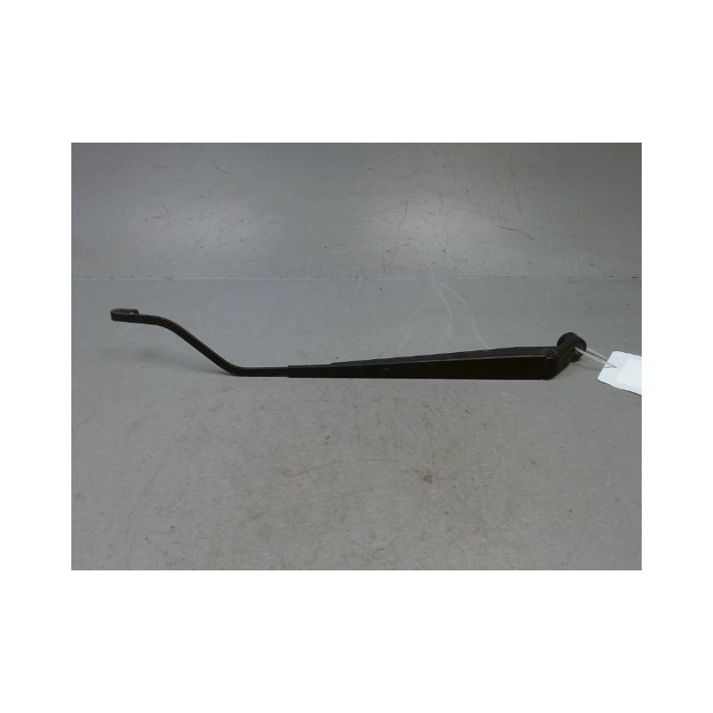 BRAS ESSUIE-GLACE AVANT GAUCHE SUZUKI SWIFT 3P