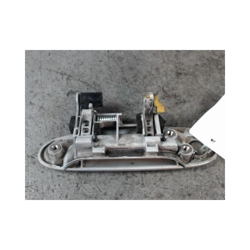 POIGNEE EXTERIEURE PORTE AVANT DROIT TOYOTA YARIS 2003-