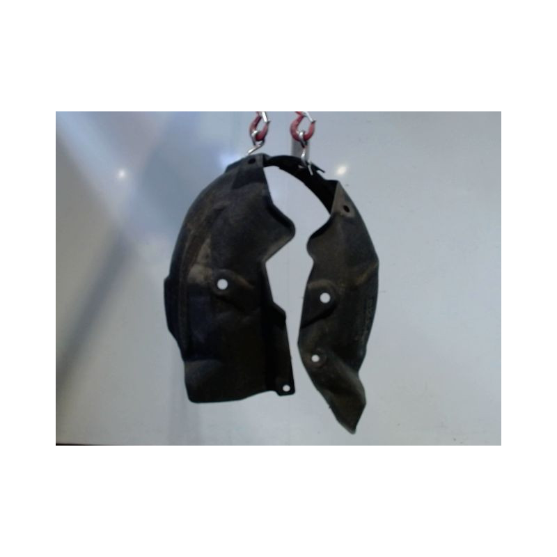 PARE-BOUE AVANT DROIT RENAULT MEGANE