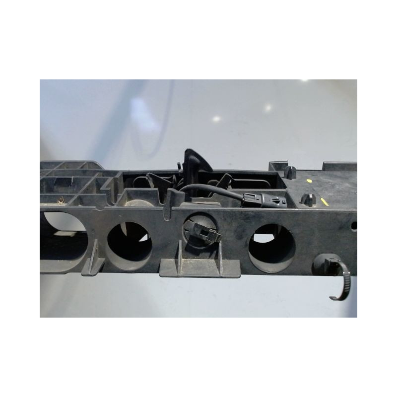 TRAVERSE SUPERIEURE ARMATURE AVANT RENAULT CLIO IV