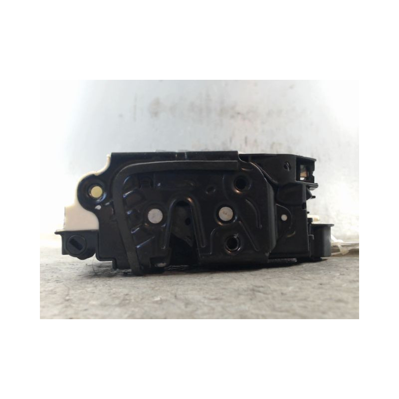 SYSTEME CONDAMNATION AVANT DROIT SKODA SUPERB