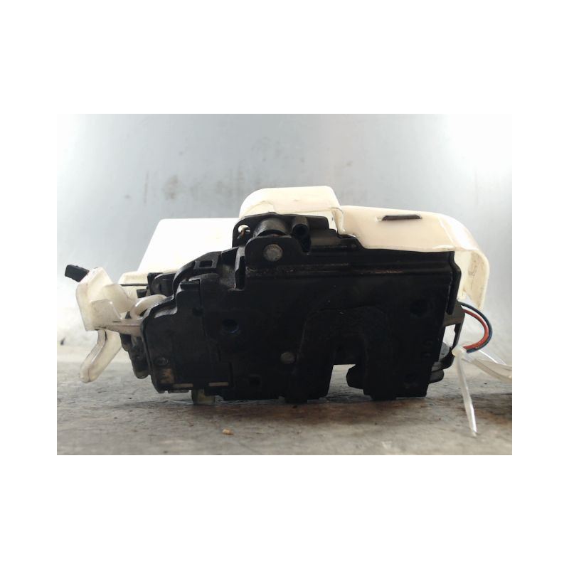 SYSTEME CONDAMNATION AVANT DROIT VOLKSWAGEN POLO 2005-