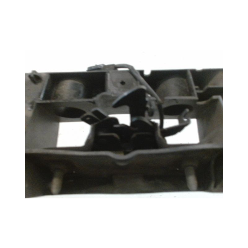 TRAVERSE SUPERIEURE ARMATURE AVANT RENAULT CLIO