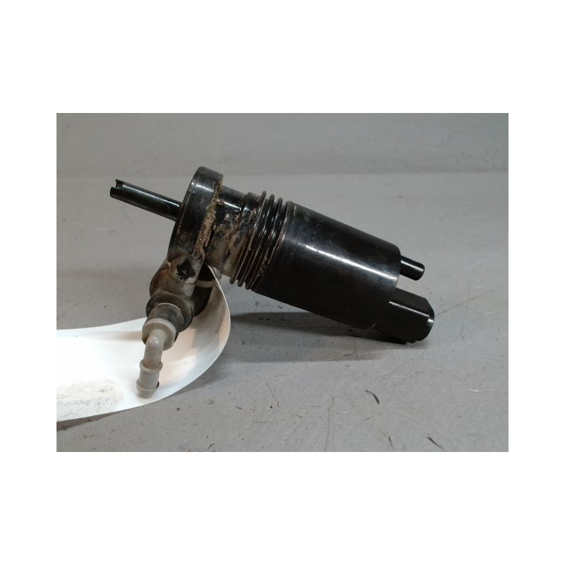 POMPE LAVE-GLACE AVANT MERCEDES CLASSE A
