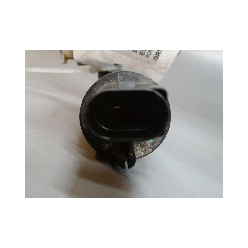 POMPE LAVE-GLACE AVANT MERCEDES CLASSE A