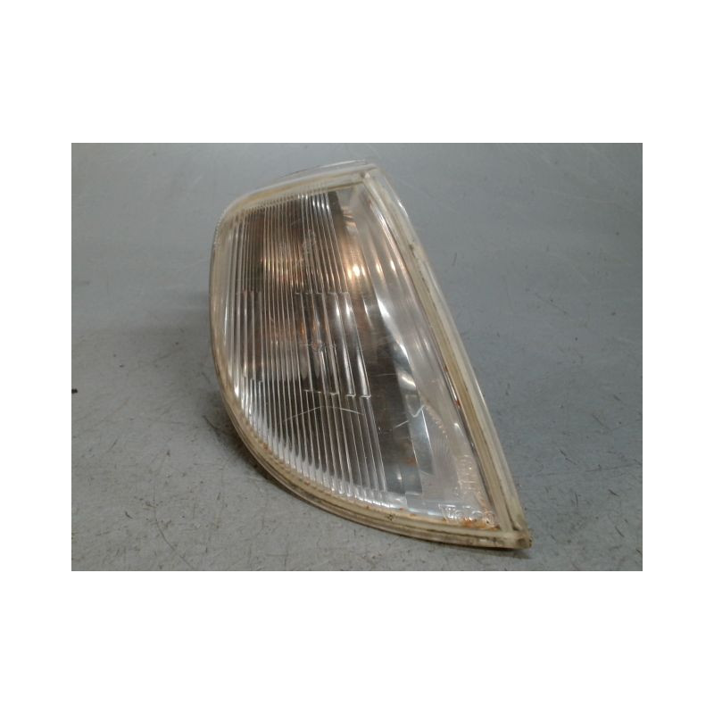 CLIGNOTANT DROIT CITROEN SAXO -99