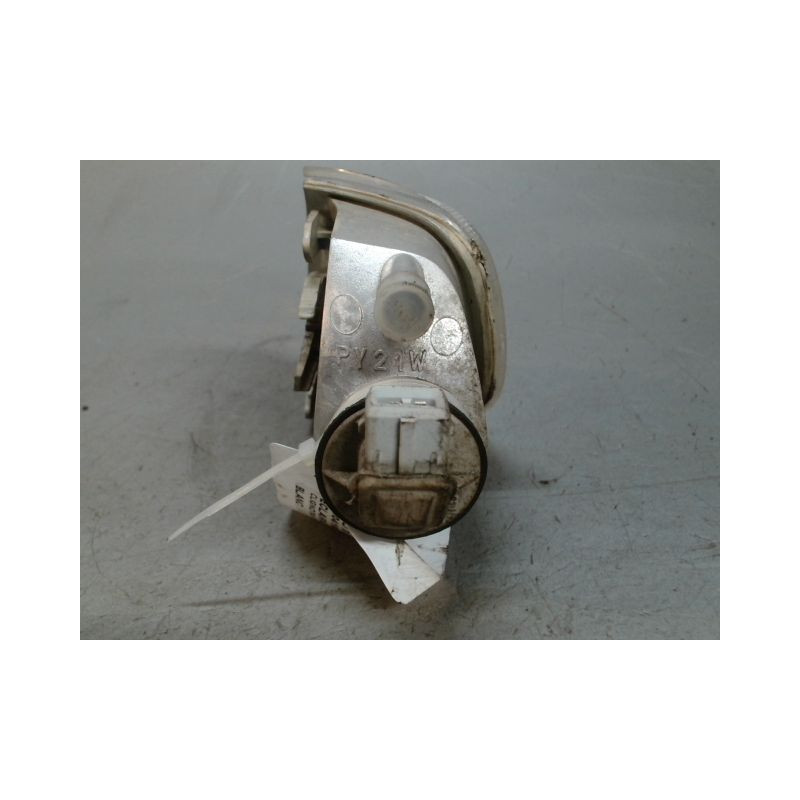CLIGNOTANT DROIT CITROEN SAXO -99