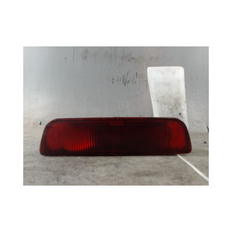 FEU BROUILLARD CENTRAL ARRIERE NISSAN QHASQAI 2007-