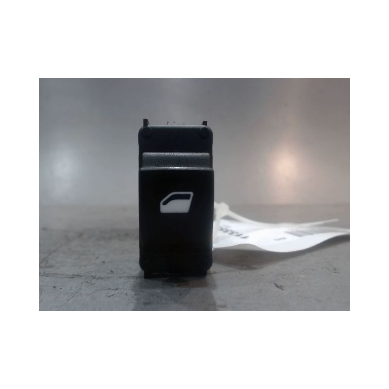 COMMANDE LEVE-GLACE PORTE AVD CITROEN BERLINGO