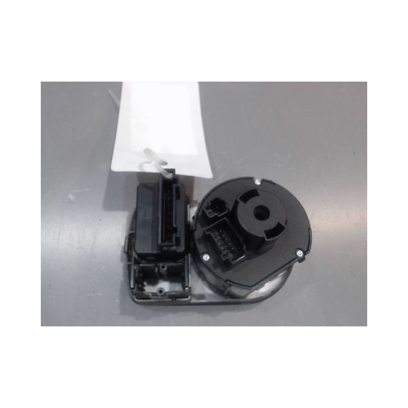 INTERIEUR COMMANDE PHARES AUDI A1