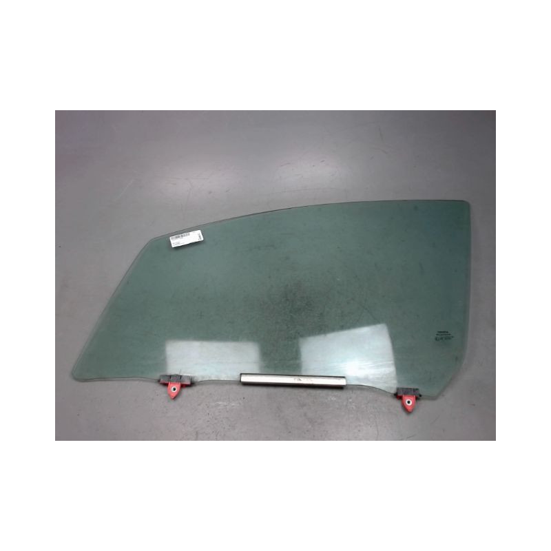 GLACE PORTE AVG TOYOTA YARIS