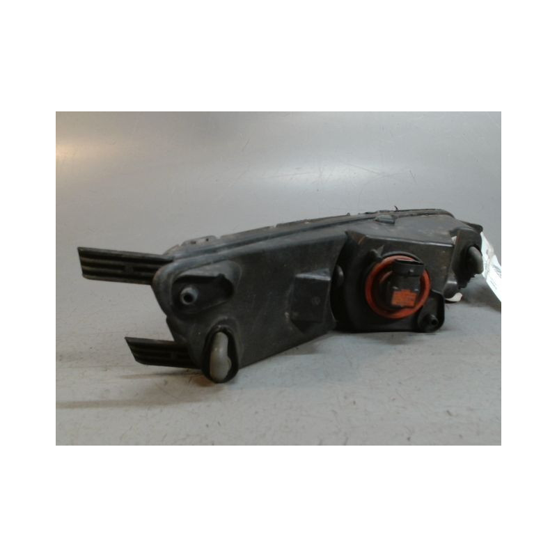 PHARE ANTIBROUILLARD AVANT DROIT VOLKSWAGEN PASSAT