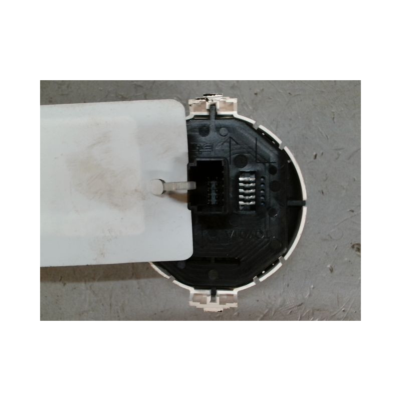 BOUTON DE WARNING TOYOTA YARIS