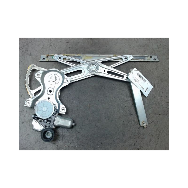 MECANISME+MOTEUR LEVE-GLACE AVANT GAUCHE TOYOTA YARIS