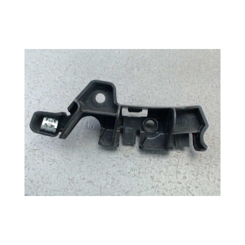 SUPPORT PARE-CHOC AVG RENAULT MEGANE