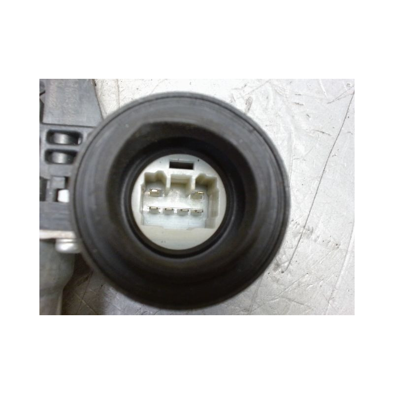 MECANISME+MOTEUR LEVE-GLACE AVANT DROIT SUZUKI SWIFT 3P