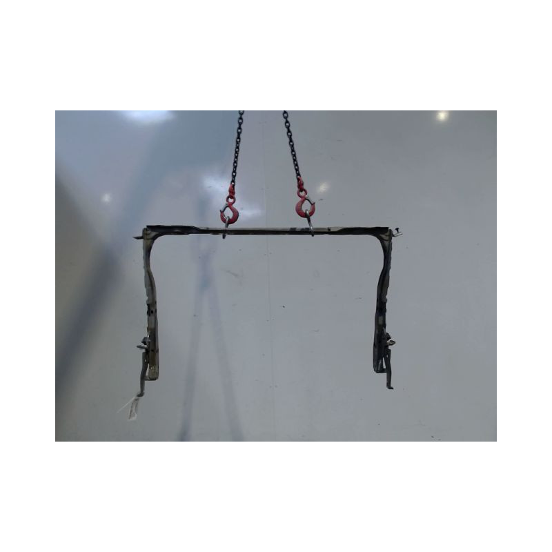 TRAVERSE INFERIEURE ARMATURE AVANT TOYOTA VERSO 2010-