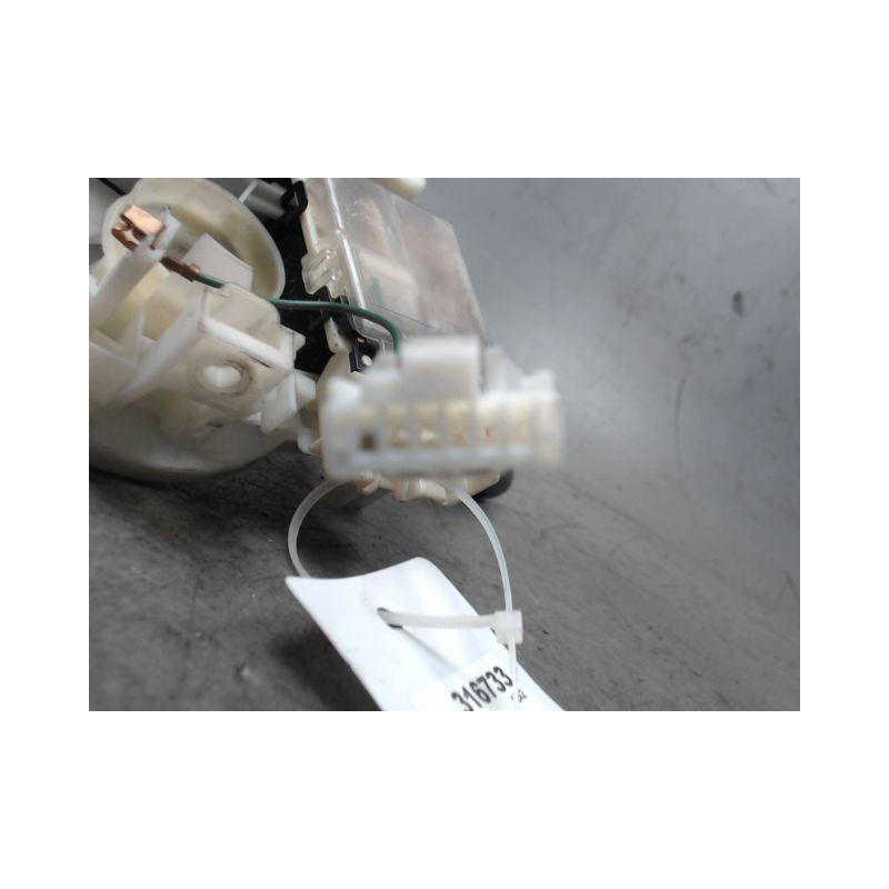 COMMANDE CLIGNOTANT TOYOTA AVENSIS -2000