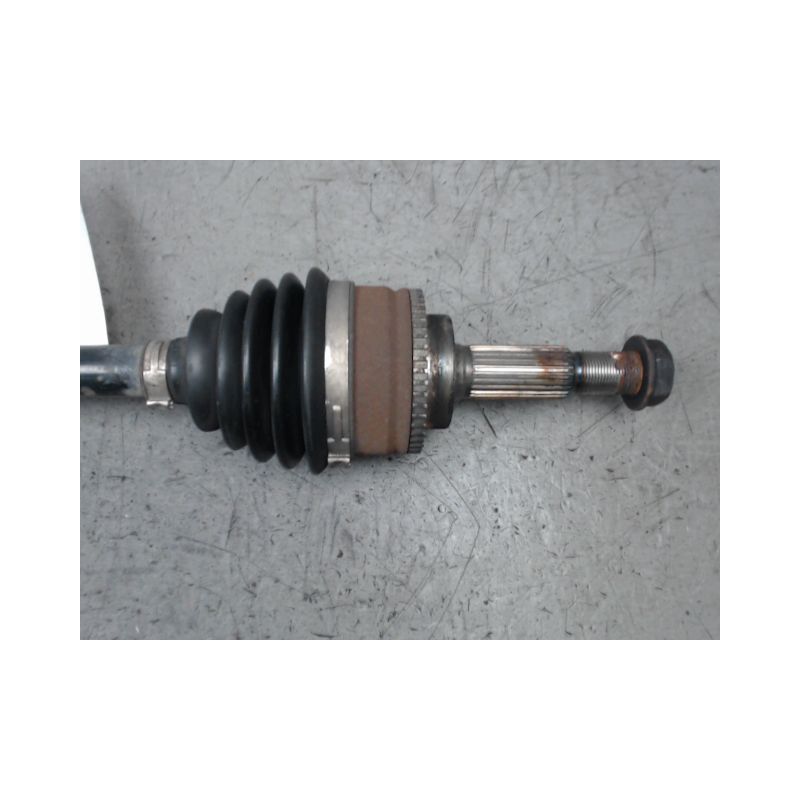 TRANSMISSION AVANT GAUCHE TOYOTA AVENSIS -2000 1.6 i 