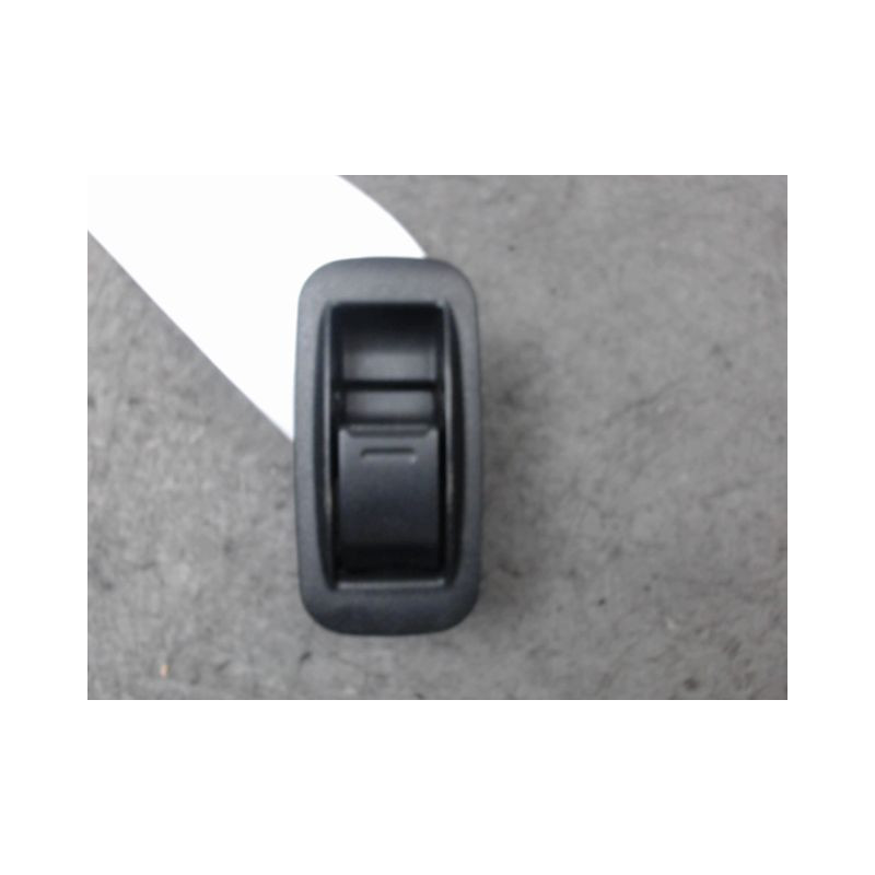 COMMANDE LEVE-GLACE PORTE ARG TOYOTA AVENSIS -2000