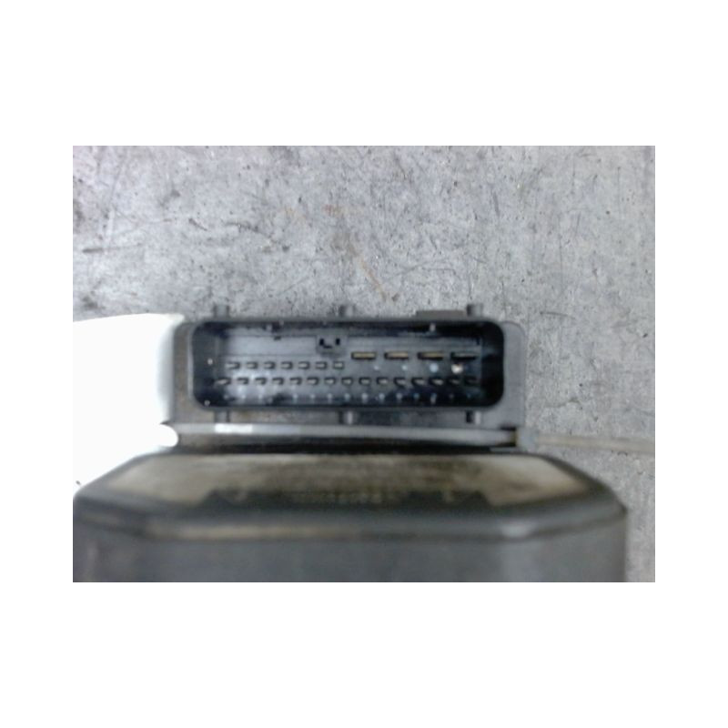UNITE HYDRAULIQUE ABS TOYOTA AVENSIS -2000