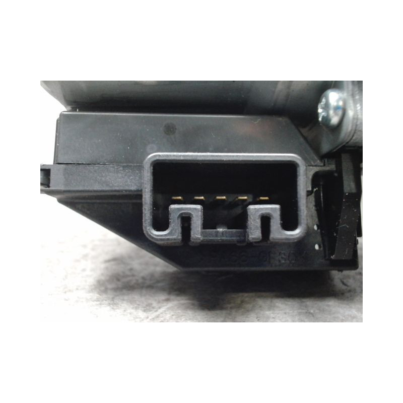 MOTEUR ESSUIE-GLACE AVANT TOYOTA YARIS
