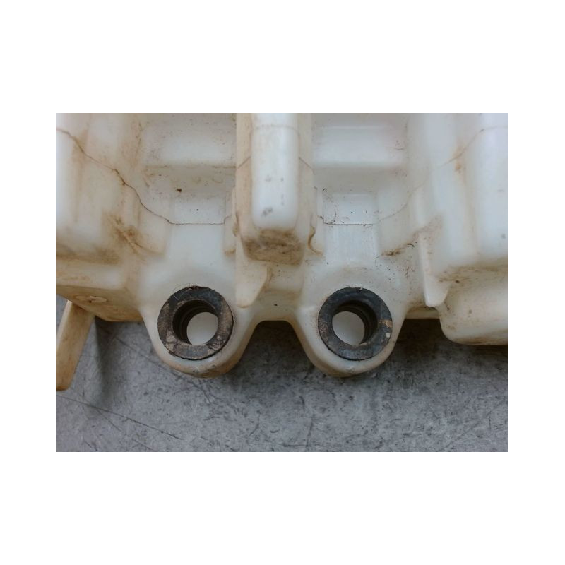 RESERVOIR LAVE-GLACE AVANT NISSAN X - TRAIL 2004-