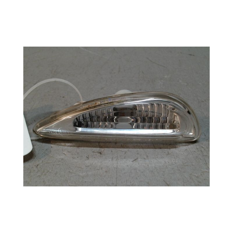 REPETITEUR AILE DROIT HYUNDAI I 30