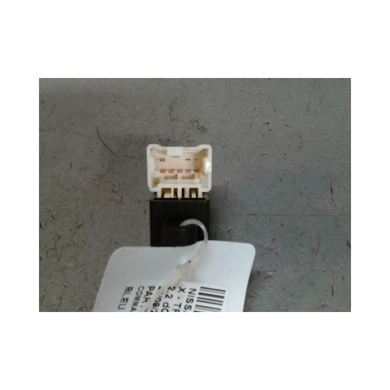 COMMANDE LEVE-GLACE PORTE ARD NISSAN X - TRAIL 2004-