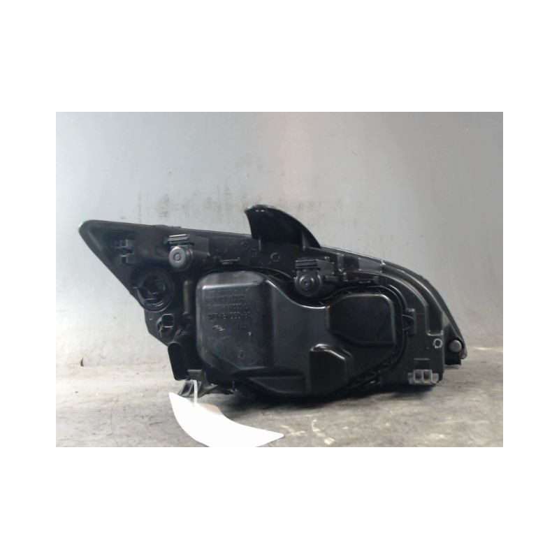 PHARE GAUCHE FORD FOCUS 05-07
