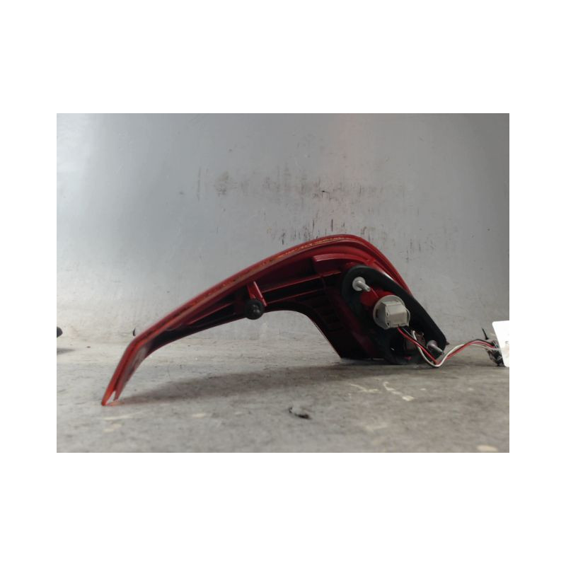 FEU ARRIERE INTERIEUR DROIT FORD FOCUS 05-07