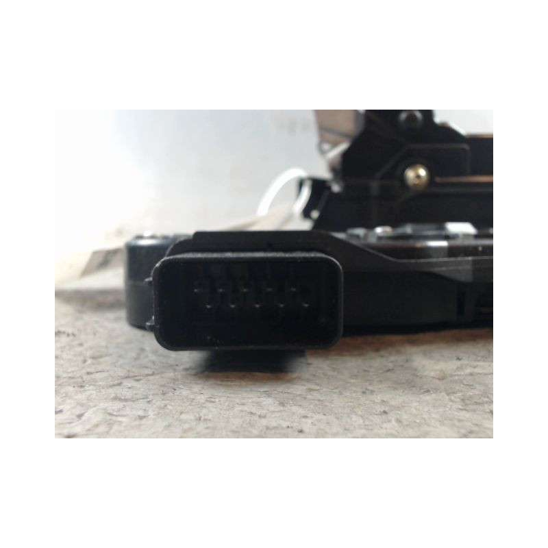 SYSTEME CONDAMNATION AVANT DROIT FORD FOCUS 05-07