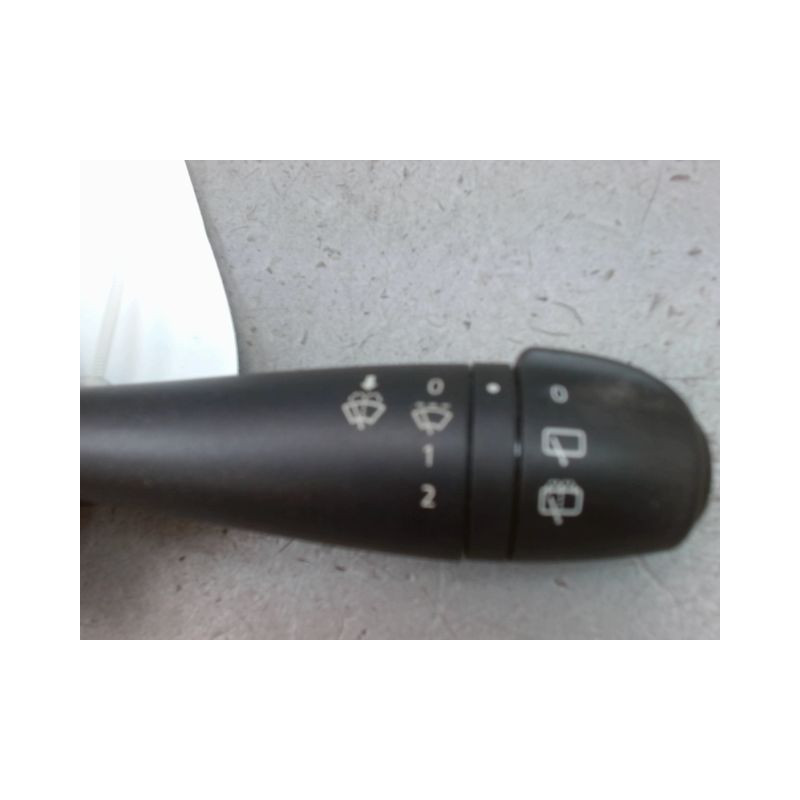 COMMANDE ESSUIE GLACE DACIA LOGAN MCV 2007-