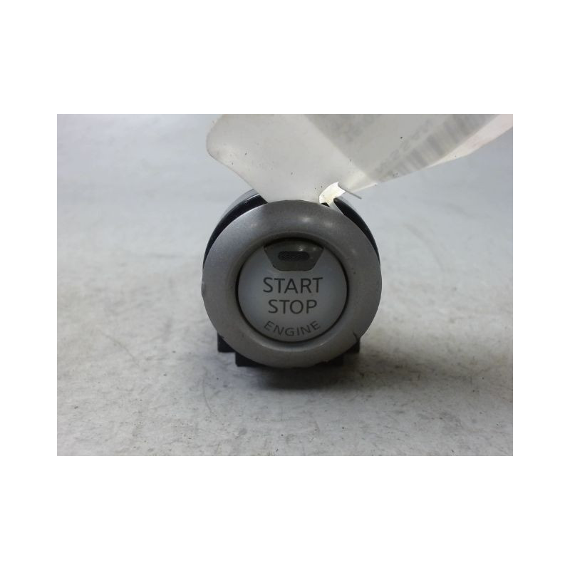 BOUTON DE DEMARRAGE NISSAN JUKE