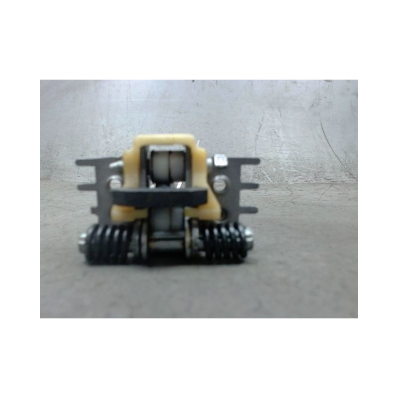 TIRANT PORTE AVANT GAUCHE RENAULT LAGUNA III 2007-