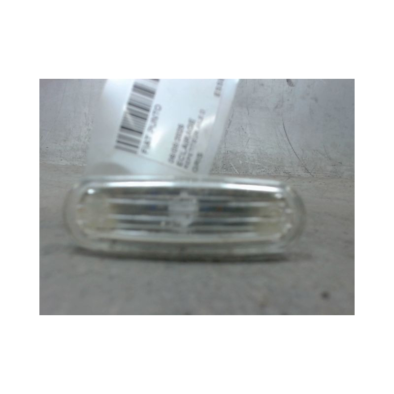 REPETITEUR AILE DROIT FIAT PUNTO