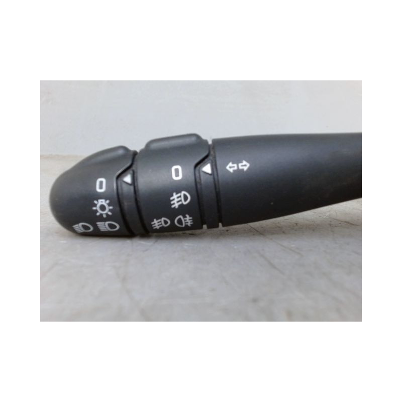 COMMANDE ECLAIRAGE RENAULT CLIO
