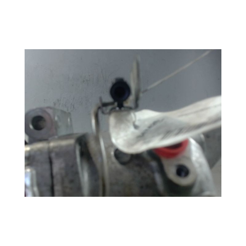COMPRESSEUR AIR CONDITIONNE SUZUKI IGNIS 03-