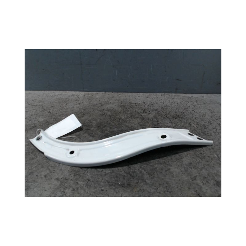 TOLE PORTE PHARE DROIT DACIA SPRING