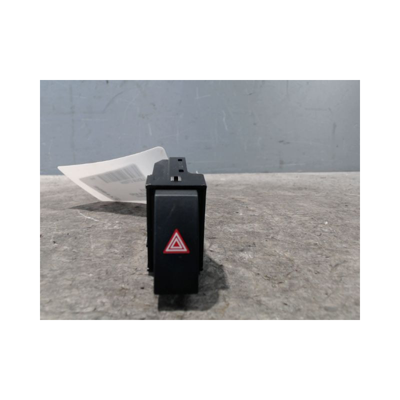 BOUTON DE WARNING LEXUS CT200H