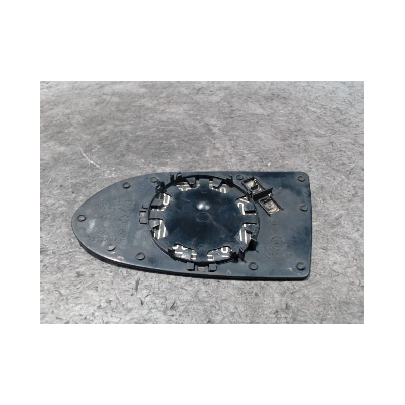 GLACE RETROVISEUR EXT D OPEL ZAFIRA 2005-
