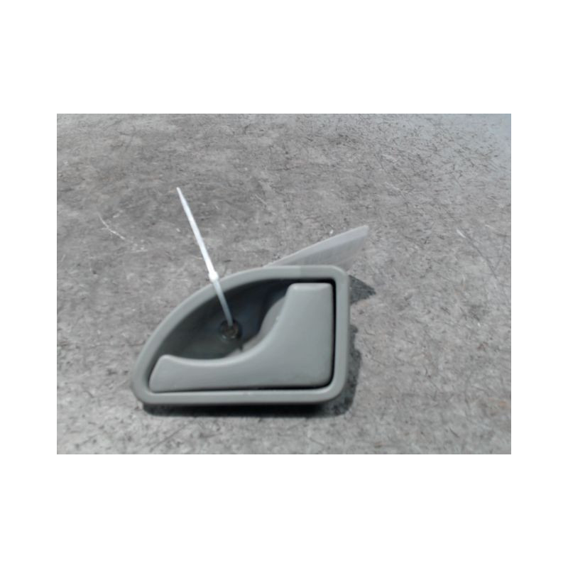 POIGNEE INTERIEURE PORTE AVANT DROIT RENAULT KANGOO EXPRESS 03-07