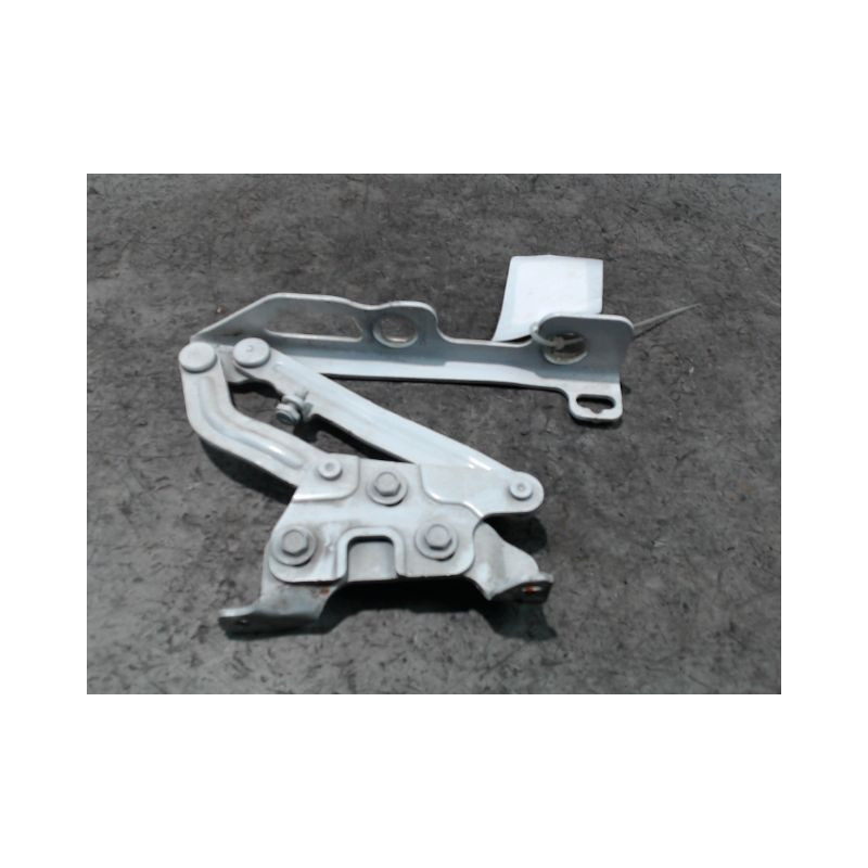 COMPAS GAUCHE CAPOT OPEL CORSA 2010-