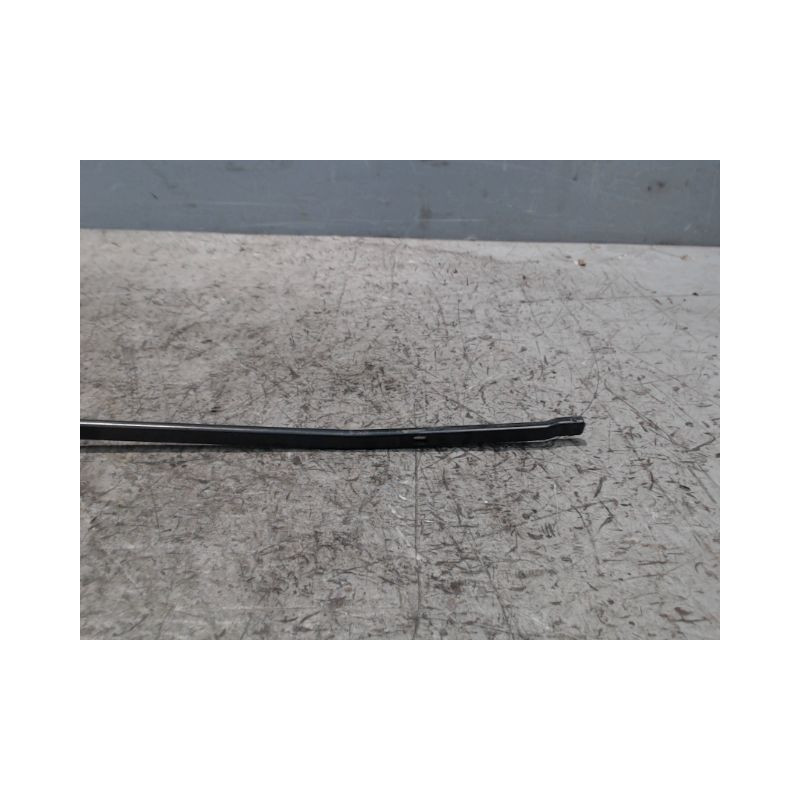 BRAS ESSUIE-GLACE AVANT DROIT DACIA SANDERO 2008-