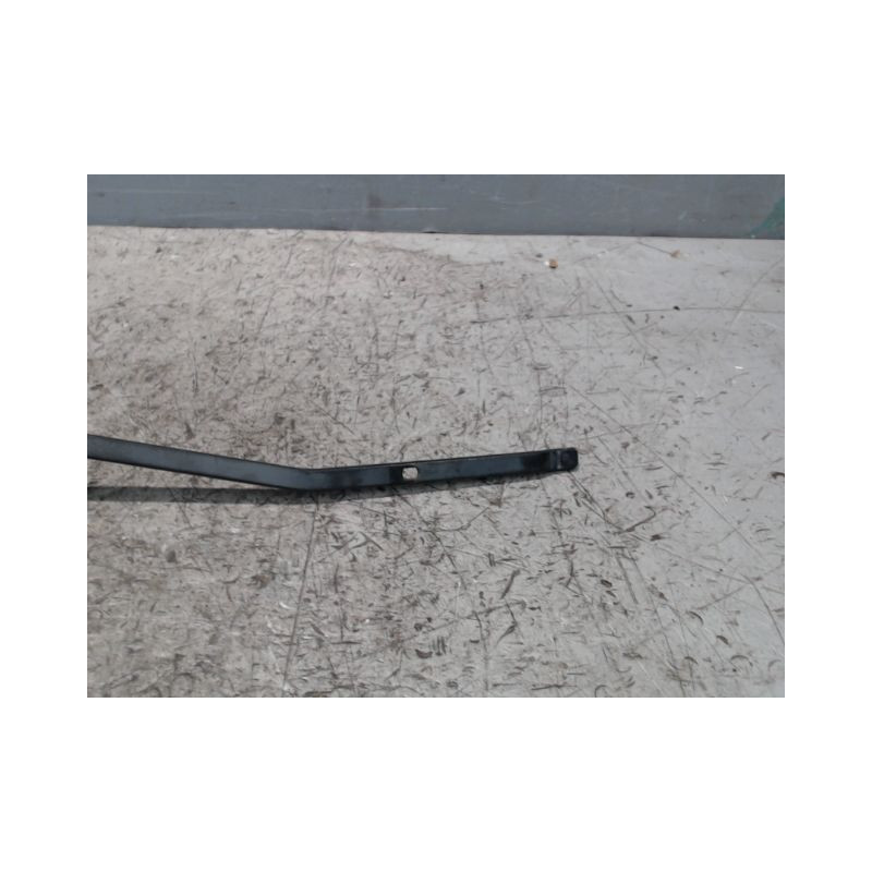 BRAS ESSUIE-GLACE AVANT GAUCHE DACIA SANDERO 2008-